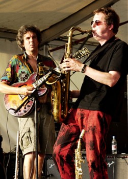 John and Theo Travis. Soft Machine Legacy. Burgh Herz. 06